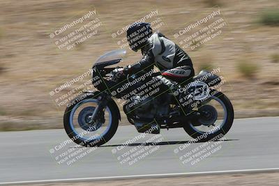 media/Apr-20-2025-AHRMA (Sun) [[393a79c373]]/Race/Group 5/Turn 4b/